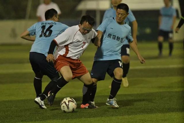 布伦森47+10恩比德末节5中0 尼克斯克76人3-1