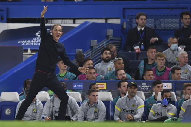 本坦库尔女友社媒晒图：祝大家圣诞快乐